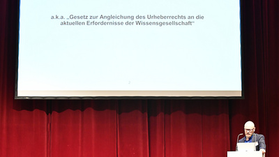 Dr. Till Kreutzer