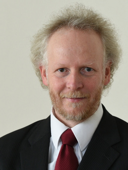 Dr. Markus von der Heyde Dr. Markus von der Heyde