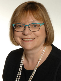 Dr. Gerlinde Fischer Dr. Gerlinde Fischer